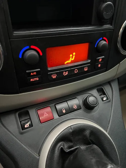 Peugeot Nv 2012 الجديدة