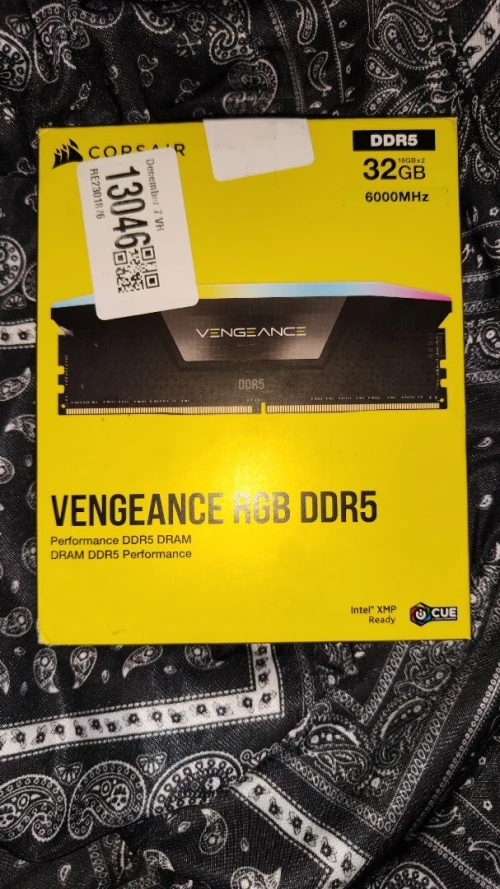 Ram corsair Vengeance 32gb rgb (16*2)