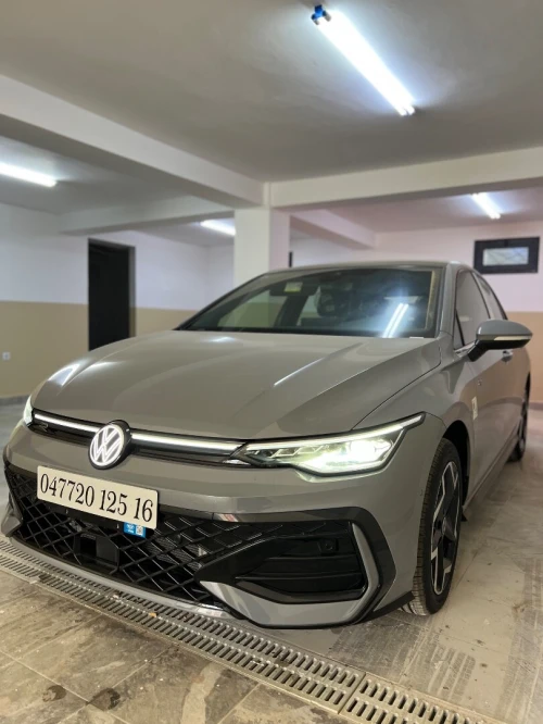 Volkswagen Golf 8 2025 R-Line