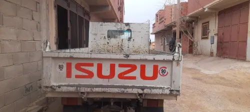 Vent matériaux de construction (isuzu, Dumper de Chantier l500) 