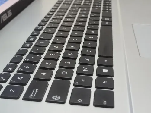 pc portable ASUS I7