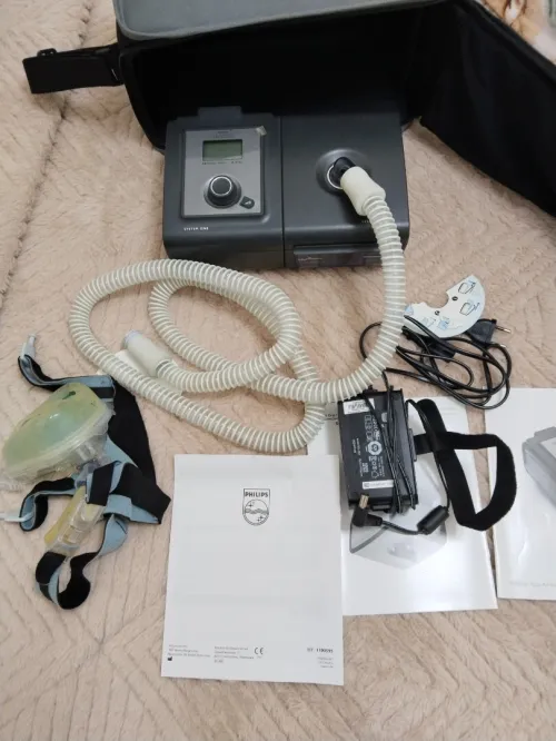 جهاز CPAP Philips Respironics REMstar Auto مع مرطّب هواء