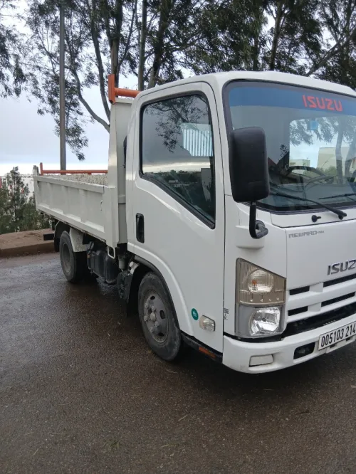 Isuzu Isuzu 2014