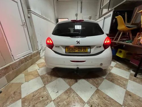 Peugeot 208 2019 Allure Facelift