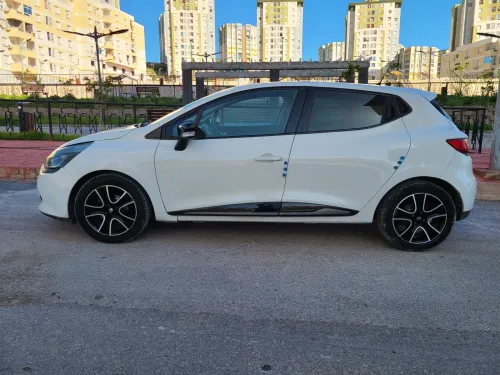 Renault Clio 4 2015 Limited 2