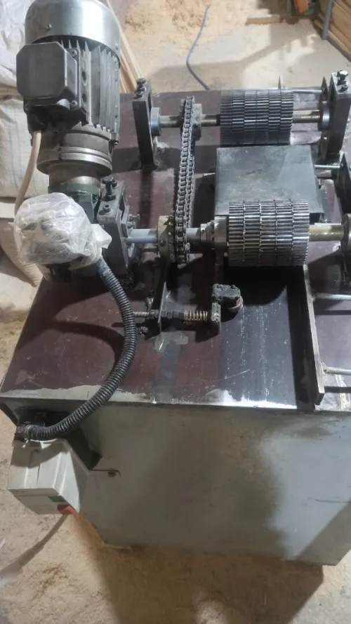 Machine manche a balais