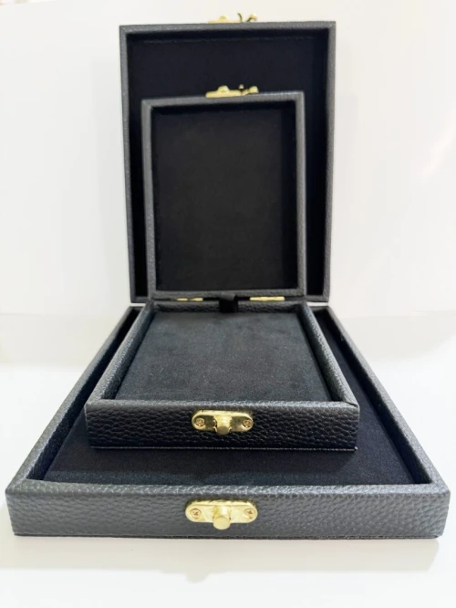 **NEW** Coffret pour Médaille / Trophée en simili-cuir grand é petit Model