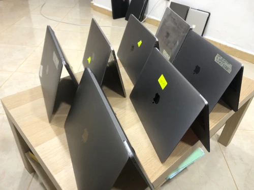 Mac book pro. 2017-18-19-20 Mac book Air 