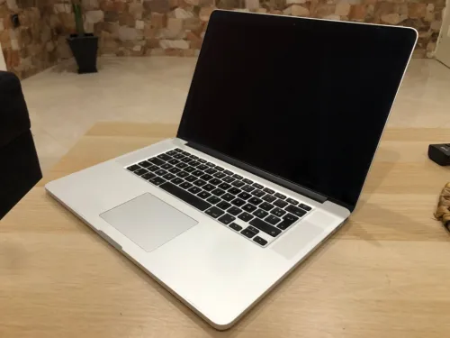 Mac book pro retina i7 / 2015