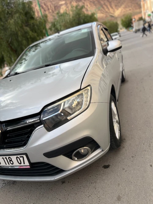 Renault Symbol 2018 3350