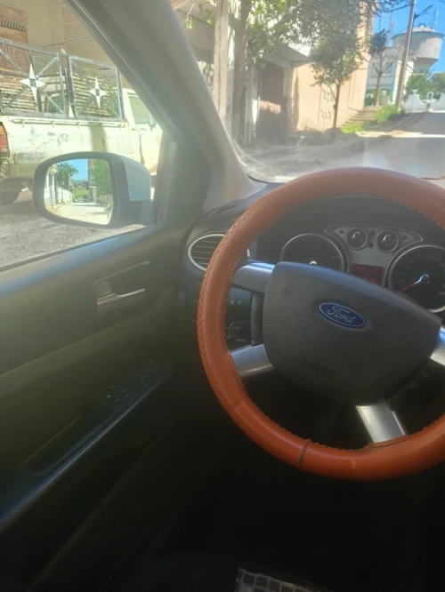 Ford Focus 5 portes 2010 Focus 5 portes
