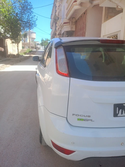 Ford Focus 5 portes 2010 Focus 5 portes