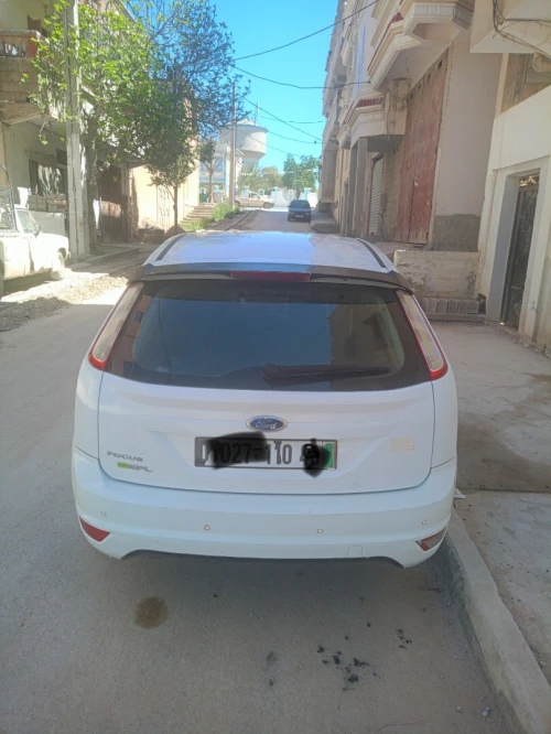 Ford Focus 5 portes 2010 Focus 5 portes