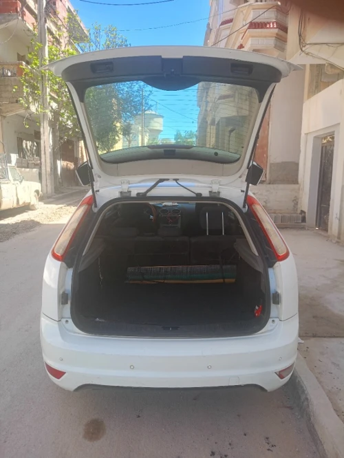 Ford Focus 5 portes 2010 Focus 5 portes