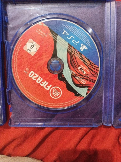 ألعاب PS4 أصلية للبيع (Gran Turismo, Driveclub, Destiny 2, Fifa 20