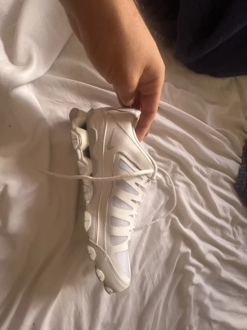 Reax White