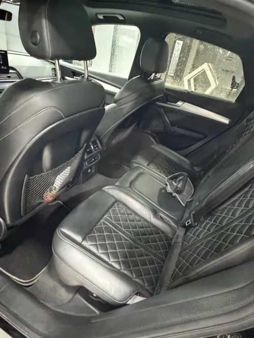 Audi Q5 2023 S Line intérieur extérieur