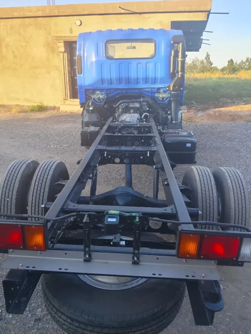 Isuzu NPR71 2026
