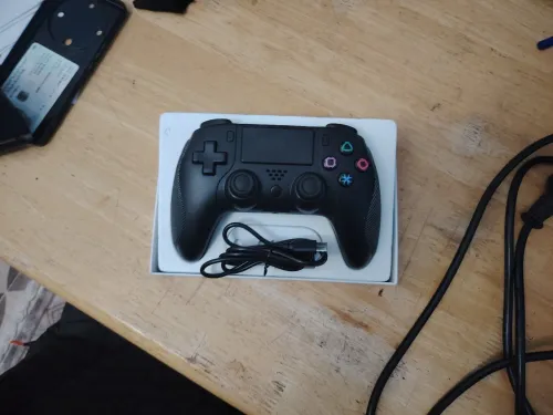 جهاز ps4 pro و ملحقاته