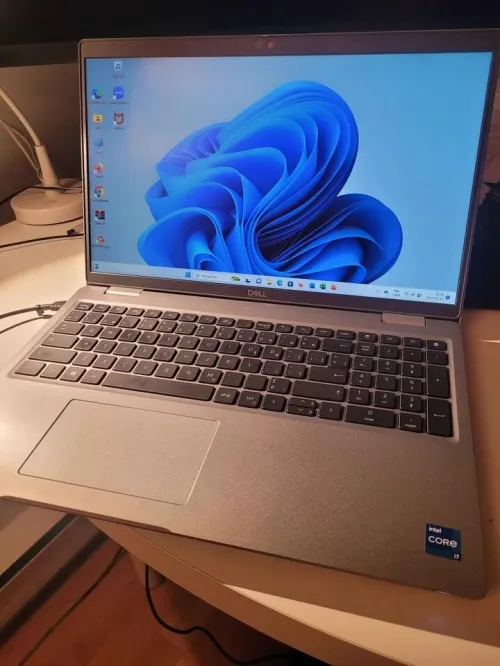 Laptop Dell Latitude 5521 