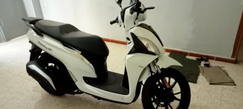 Sym St 200 2025