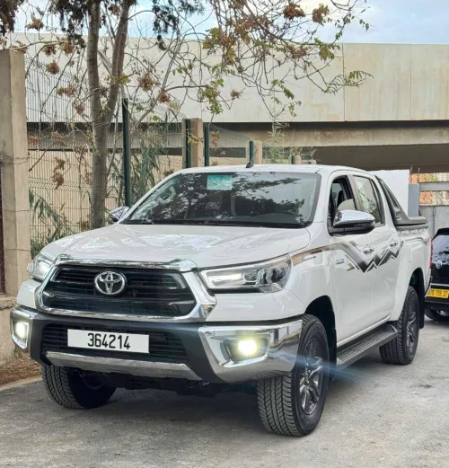 Toyota Hilux 2024 Revo