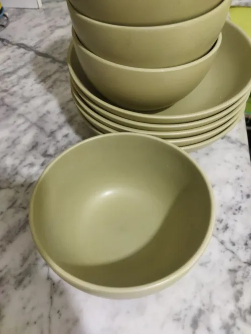 Lots de 18 pièces, assiettes et bo's