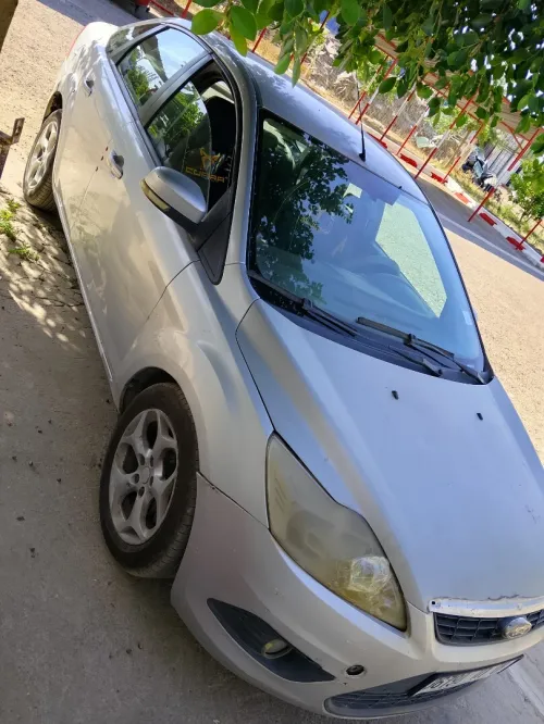Ford Focus 4 portes 2011 Focus 4 portes
