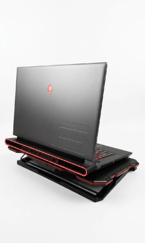 Alienware r1 m16 rtx 4070 ryzen 9 7845hx