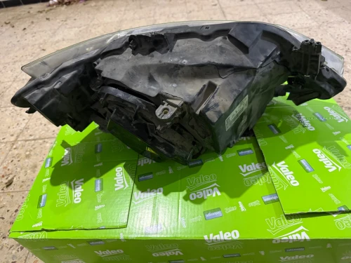 Phare xénon led Seat Ibiza 1.6 tdi 2012 2017