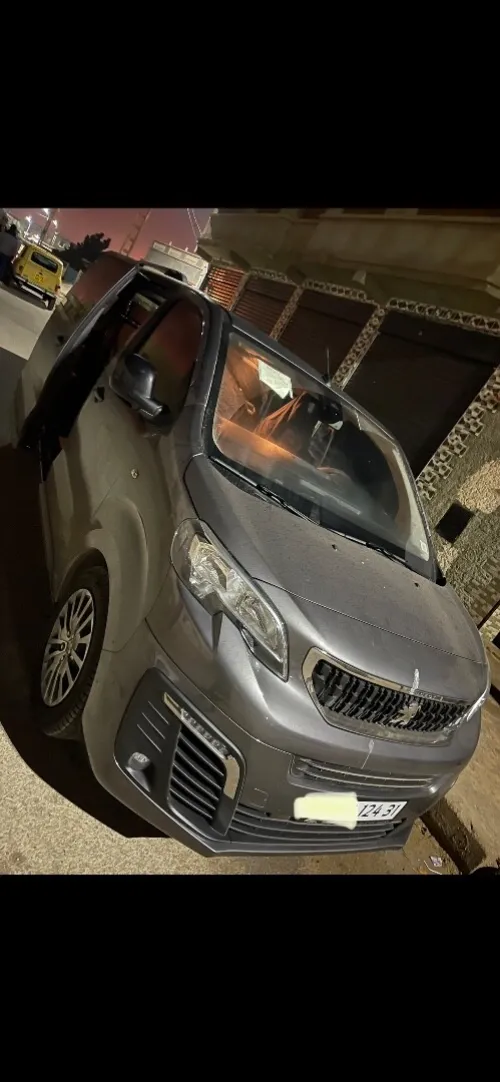 Location pick up et toute type de véhicule , engins, et camion 