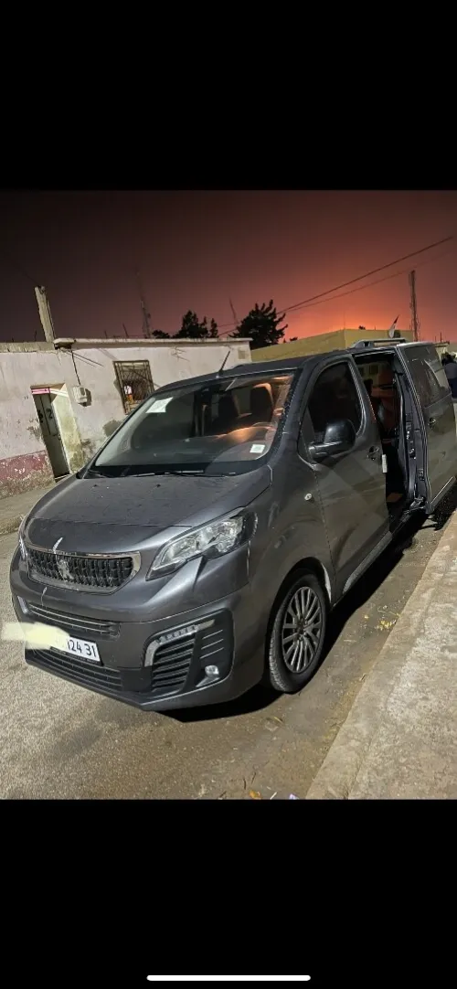 Location pick up et toute type de véhicule , engins, et camion 