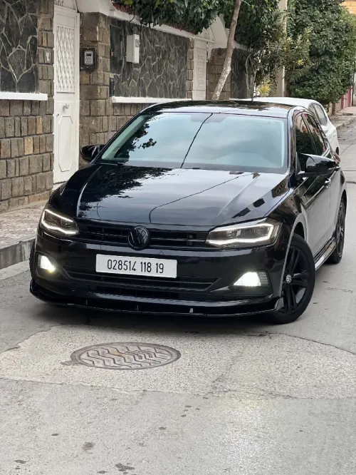Volkswagen Polo 2018 Carat +