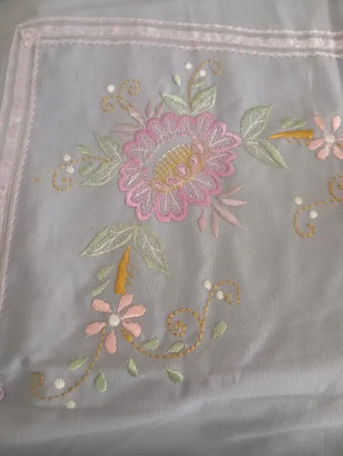 Broderie, fetla , karakou
