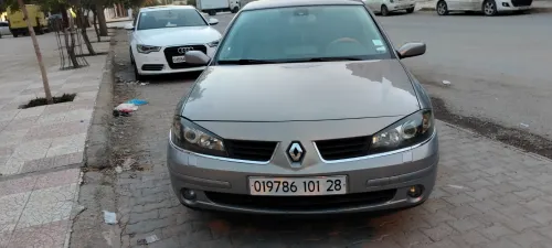 Renault Laguna 2 2001 Initiale Paris
