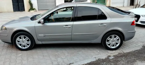 Renault Laguna 2 2001 Initiale Paris