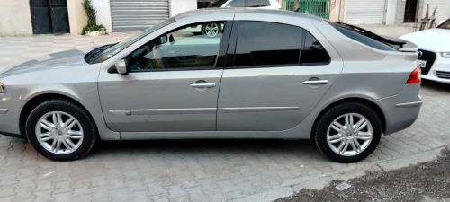 Renault Laguna 2 2001 Initiale Paris