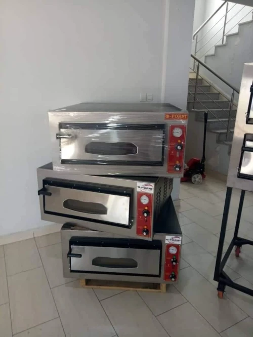 Four à pizzas G-FORNI. 