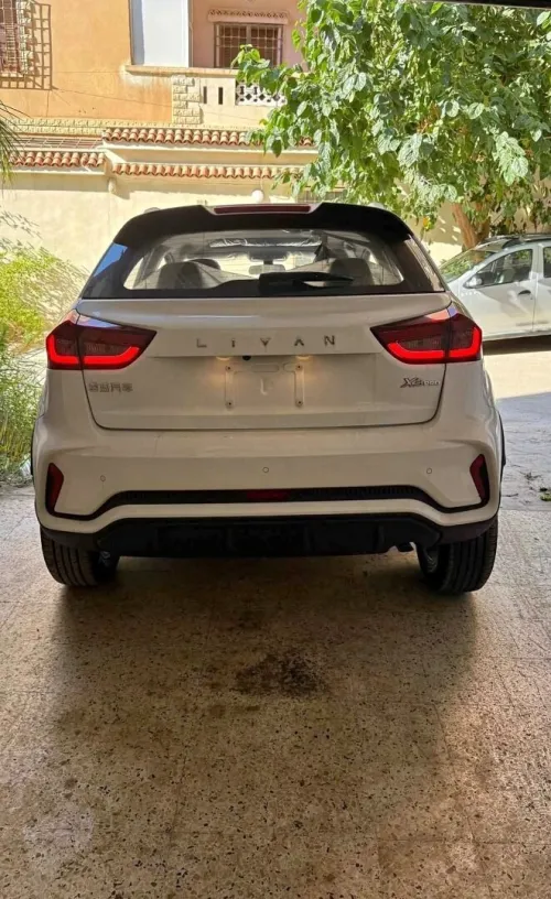 Geely Livan x3 pro 2025 