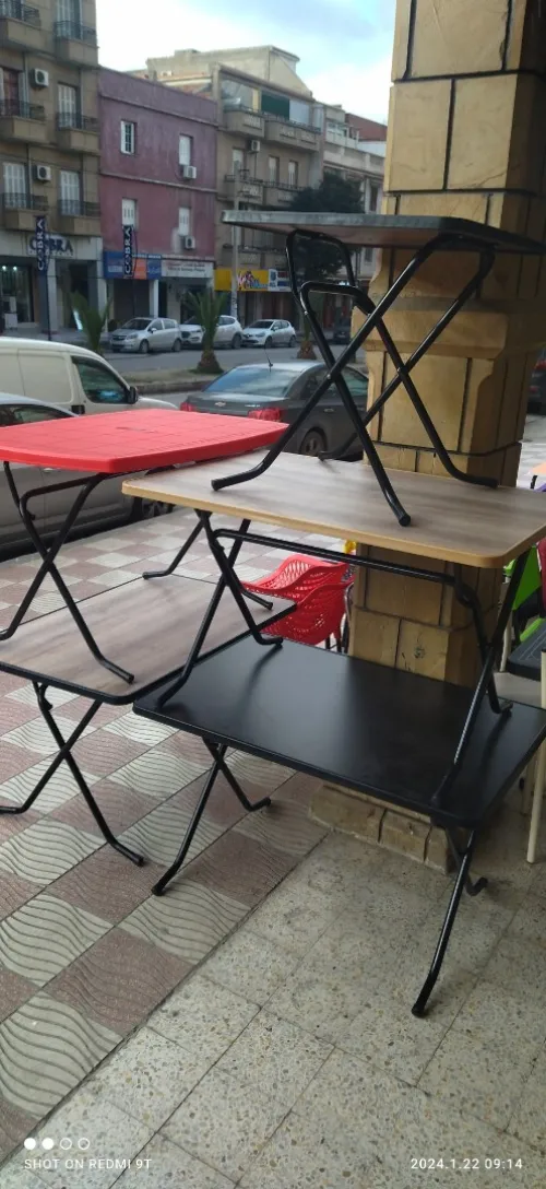 Table pliante pour divers utilisation 