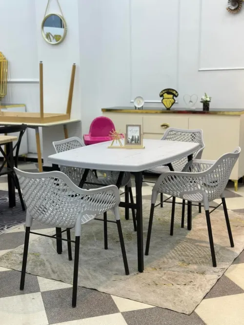 Table pliante pour divers utilisation 