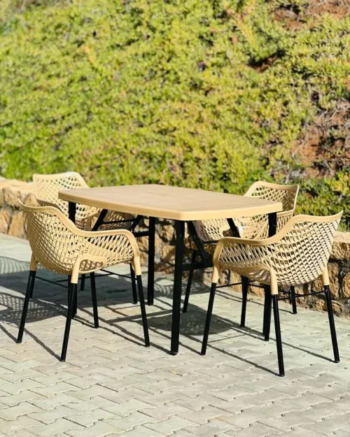 Table pliante pour divers utilisation 