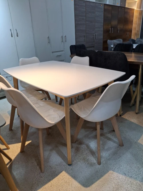 Table et chaises 