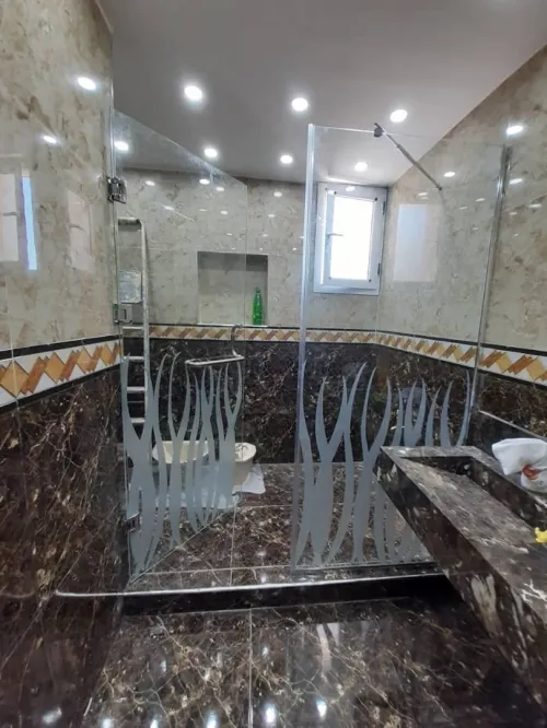 Verre trempé vitrine et cabine de douche