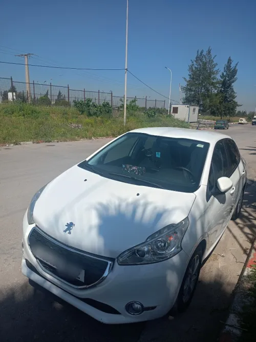 Peugeot 208 2015 Allure