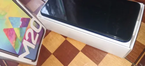 Samsung Galaxy m20