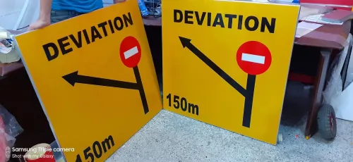 Fabrication Panneaux Signalisation Routière et Chantier 