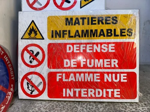 Fabrication Panneaux Signalisation Routière et Chantier 