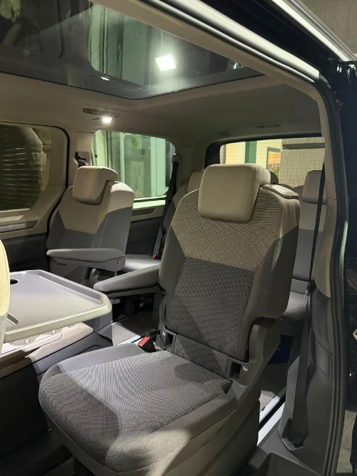 Volkswagen Multivan 2023 Full option