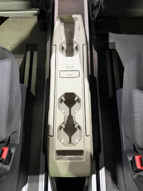 Volkswagen Multivan 2023 Full option